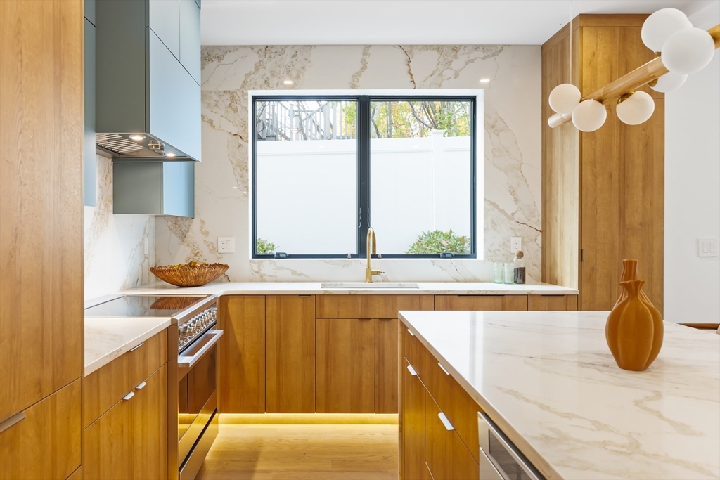 27-29 Indiana Terrace # 29