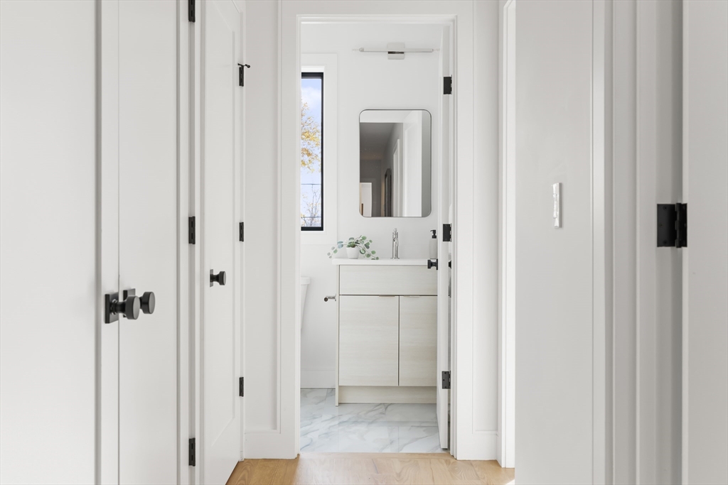 27-29 Indiana Terrace # 29