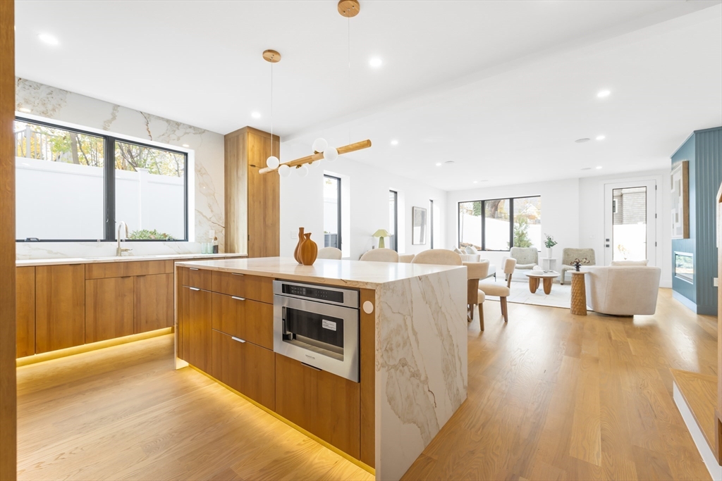 27-29 Indiana Terrace # 29