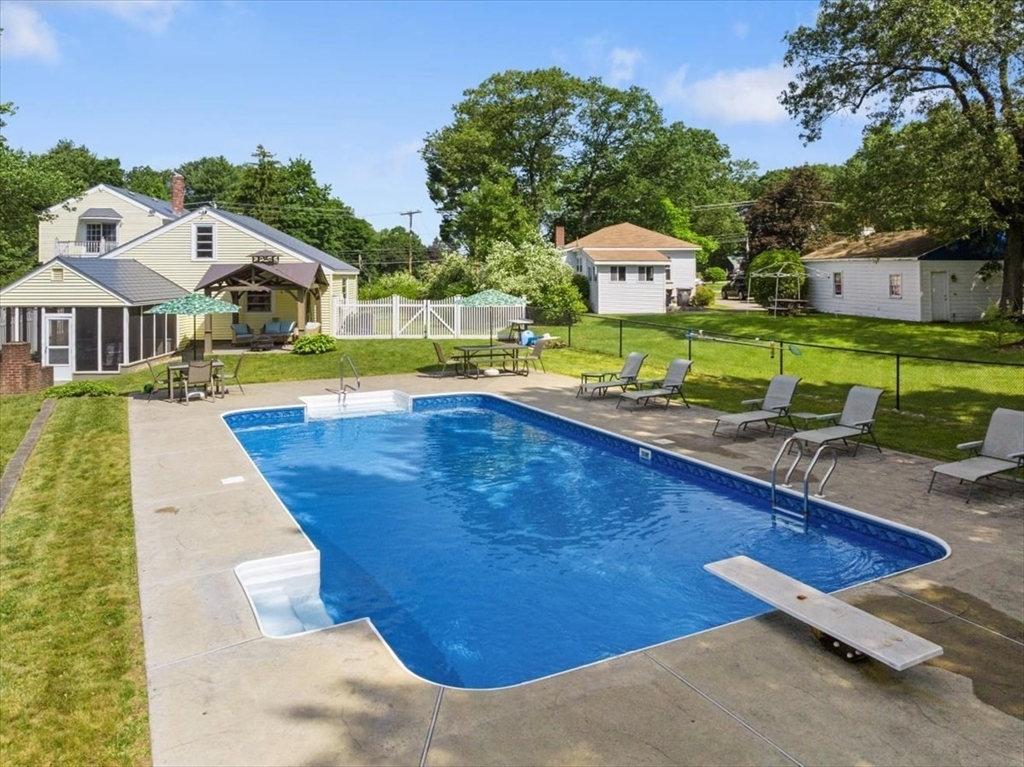 472 Potter Rd.