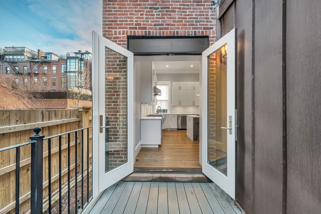 327 Shawmut Ave # 1