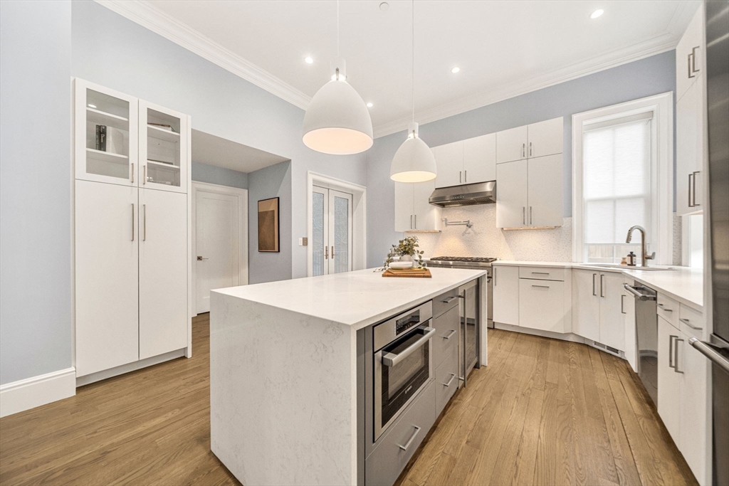 327 Shawmut Ave # 1