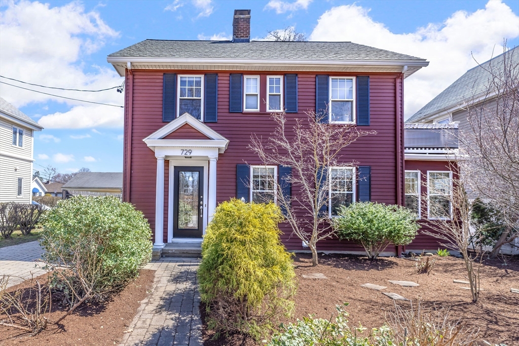 729 Concord St