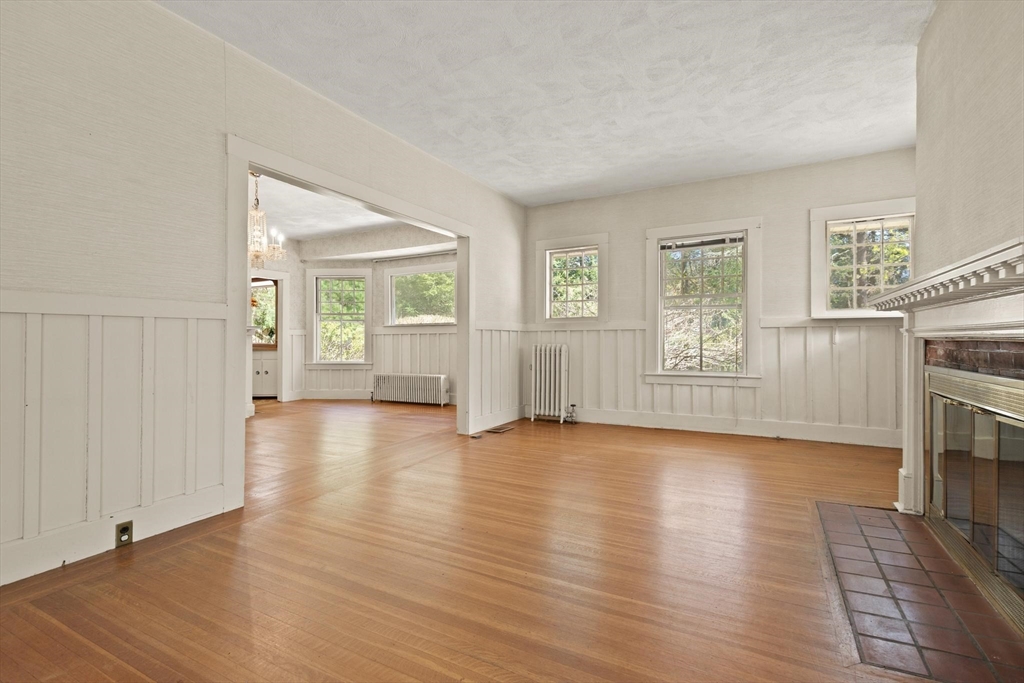 41 Pine Grove Ave