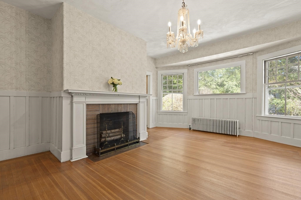 41 Pine Grove Ave