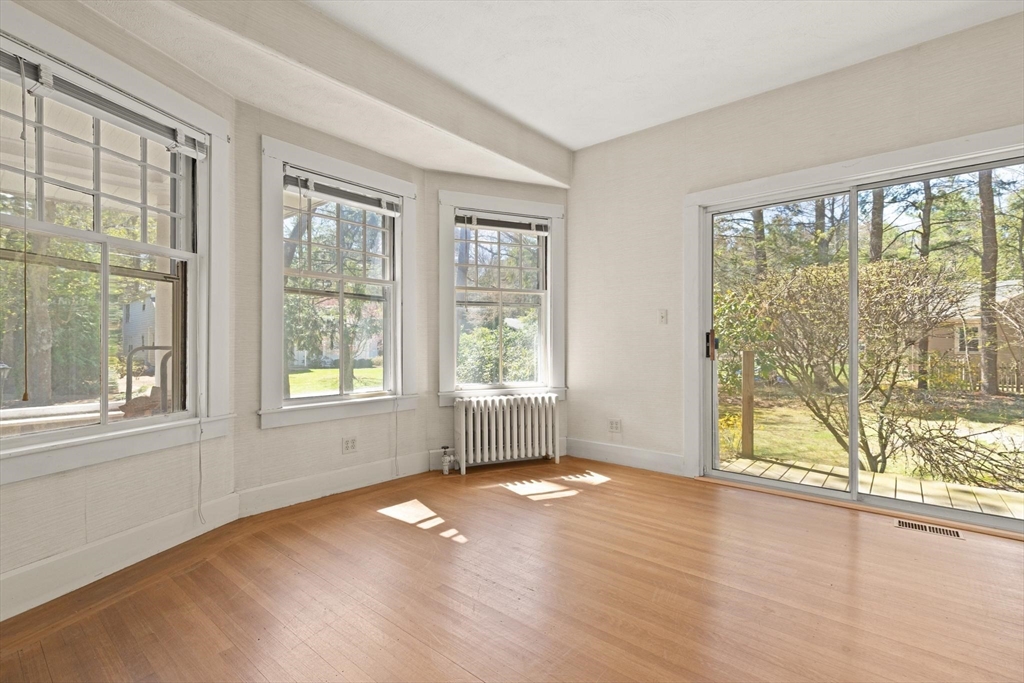 41 Pine Grove Ave
