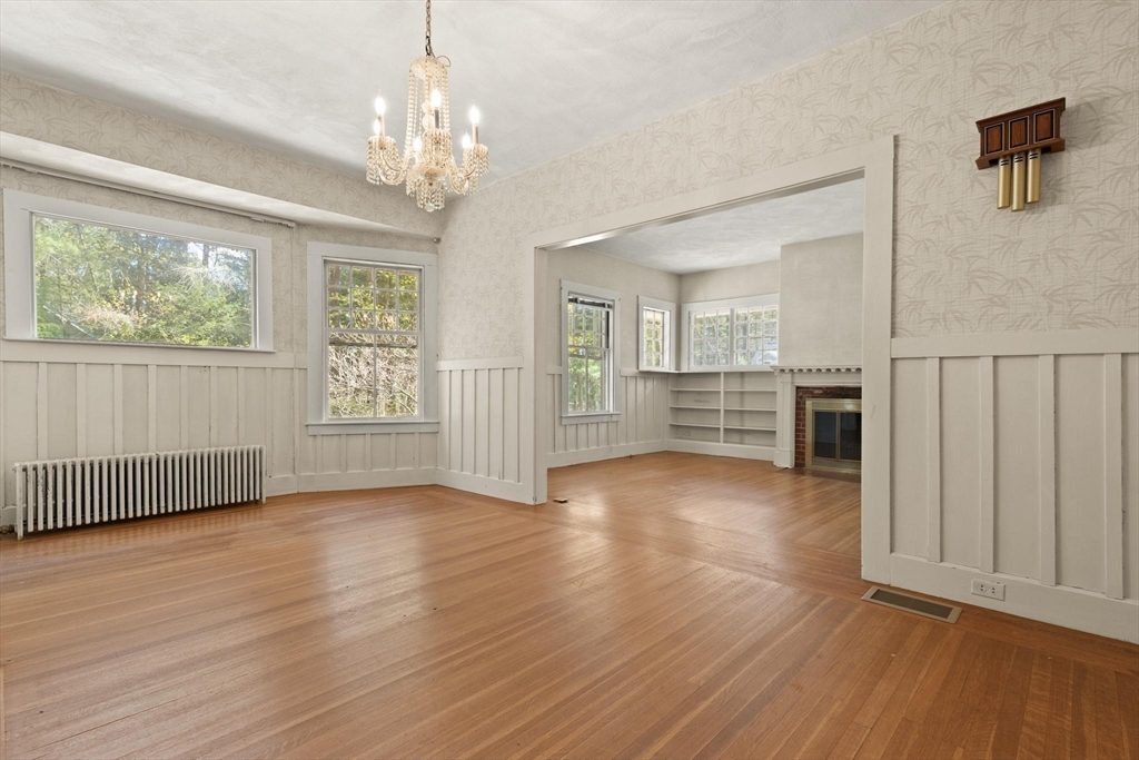 41 Pine Grove Ave