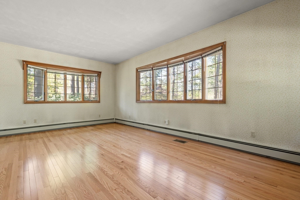 41 Pine Grove Ave