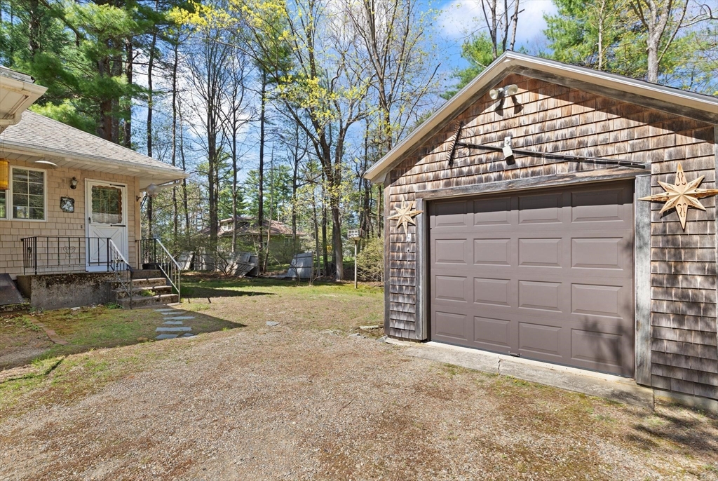 41 Pine Grove Ave