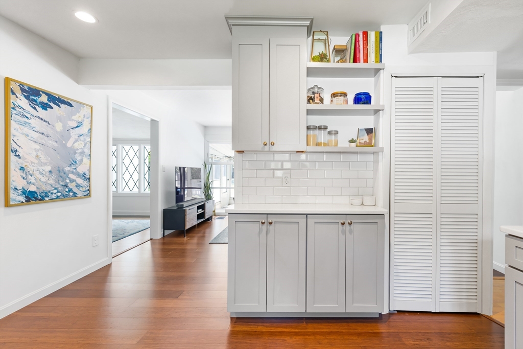 14 Hardwick Rd