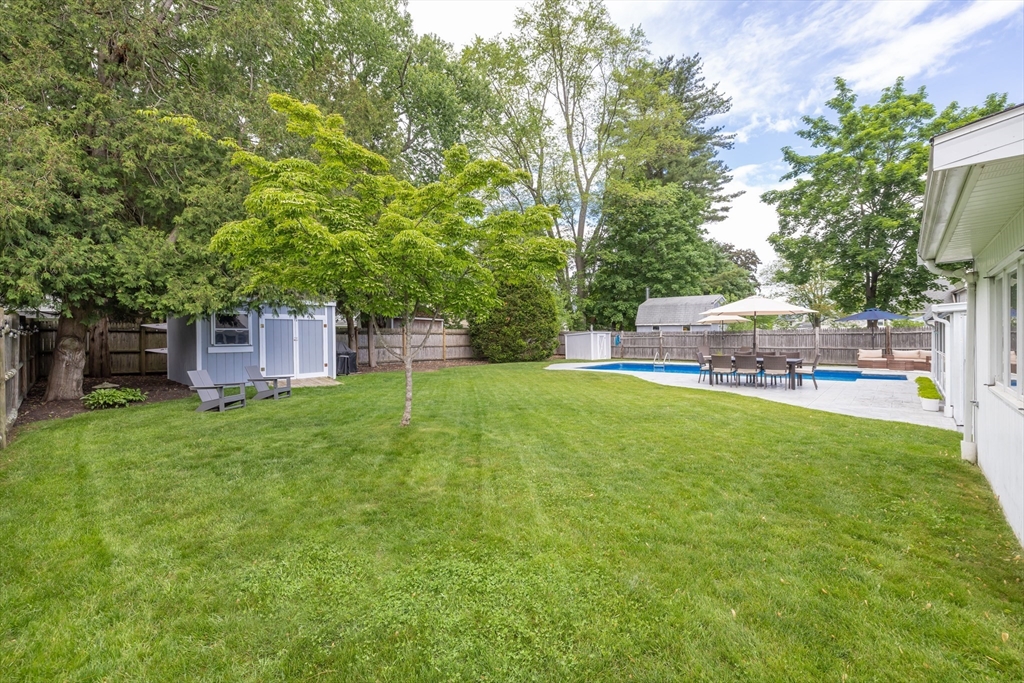 14 Hardwick Rd