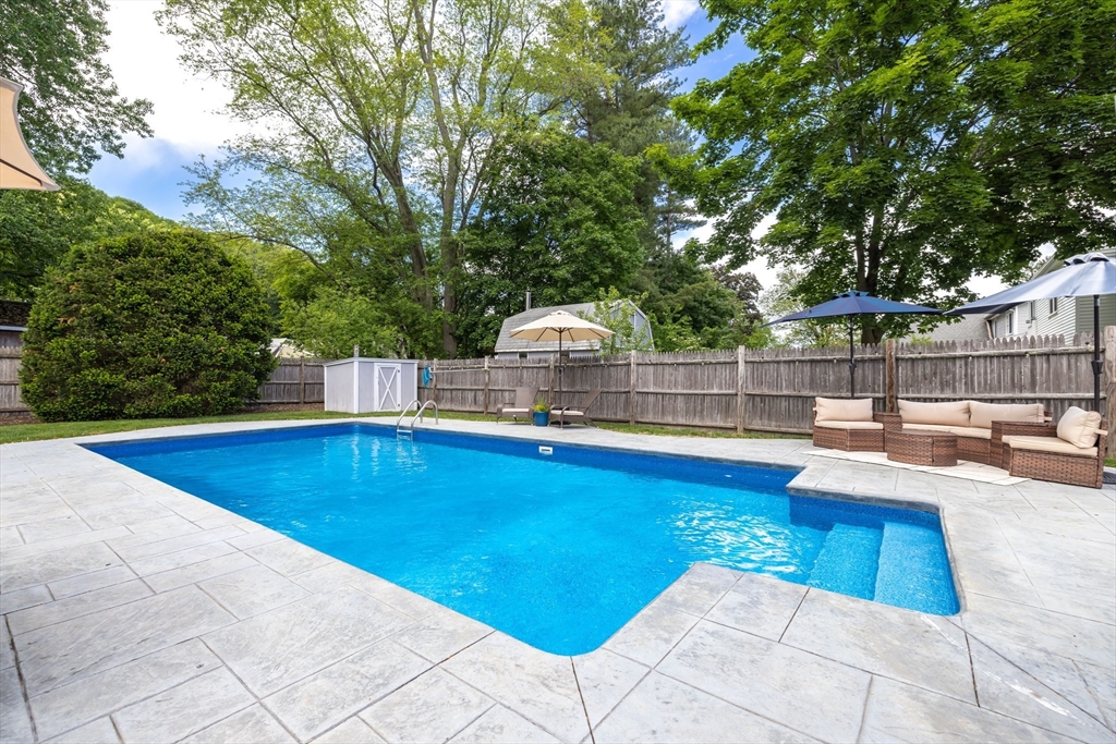 14 Hardwick Rd