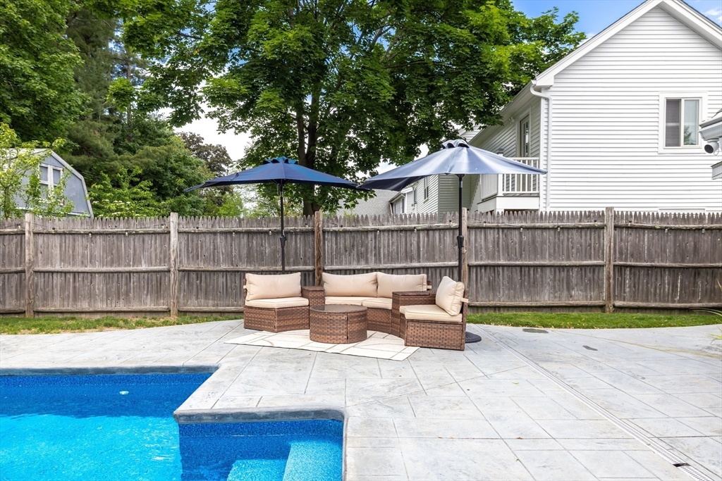 14 Hardwick Rd