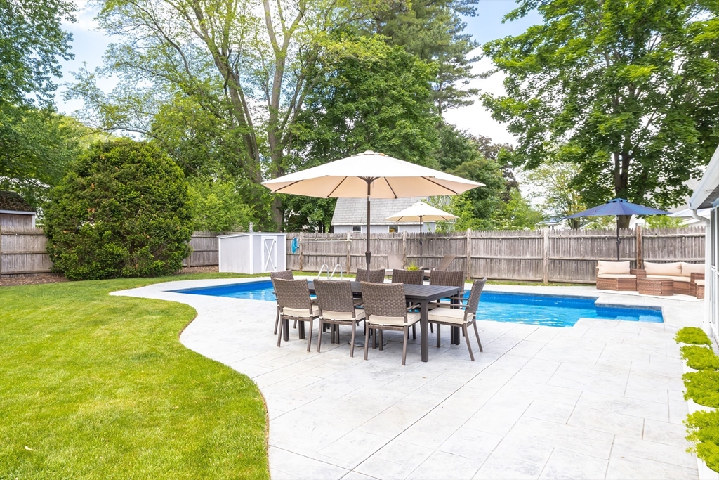 14 Hardwick Rd