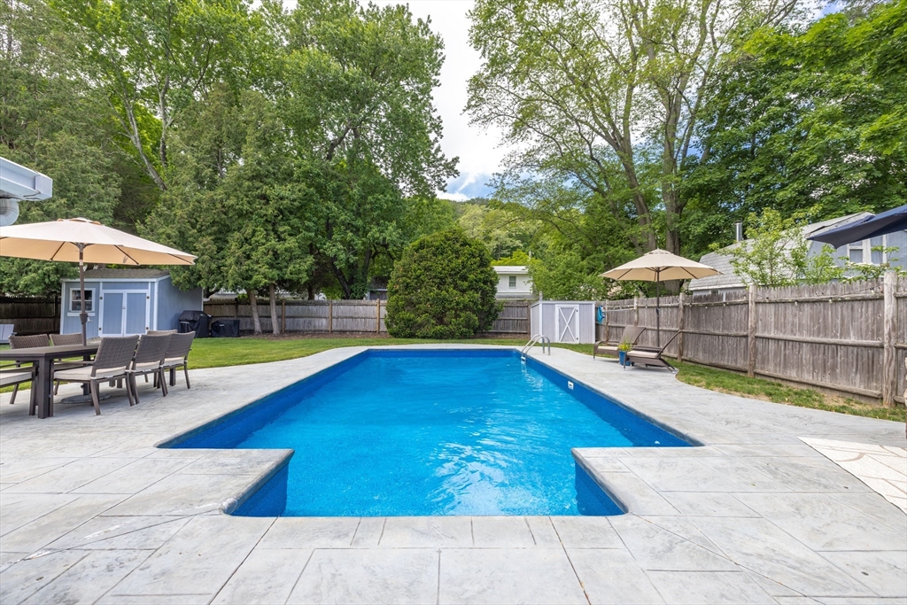 14 Hardwick Rd