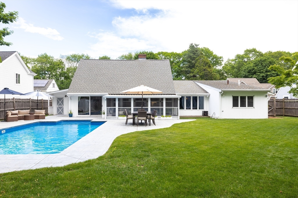 14 Hardwick Rd