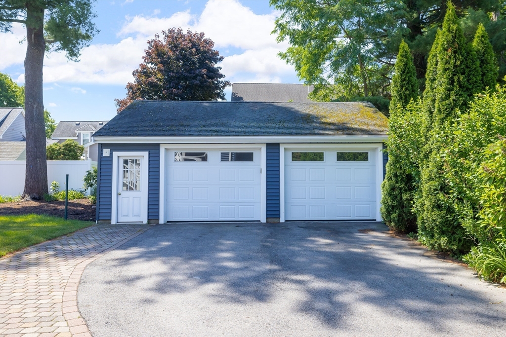 13 Avon St