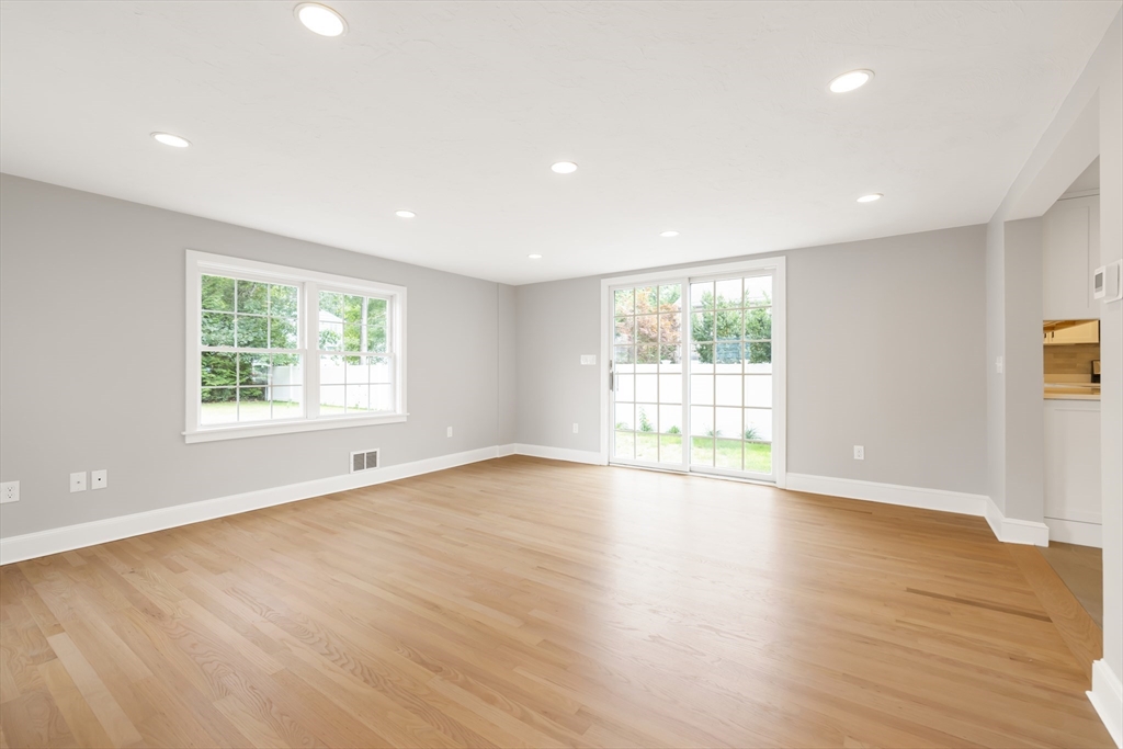 11 Fern St