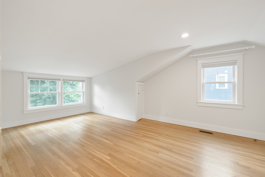 31 Oak St