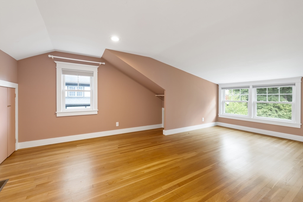 31 Oak St