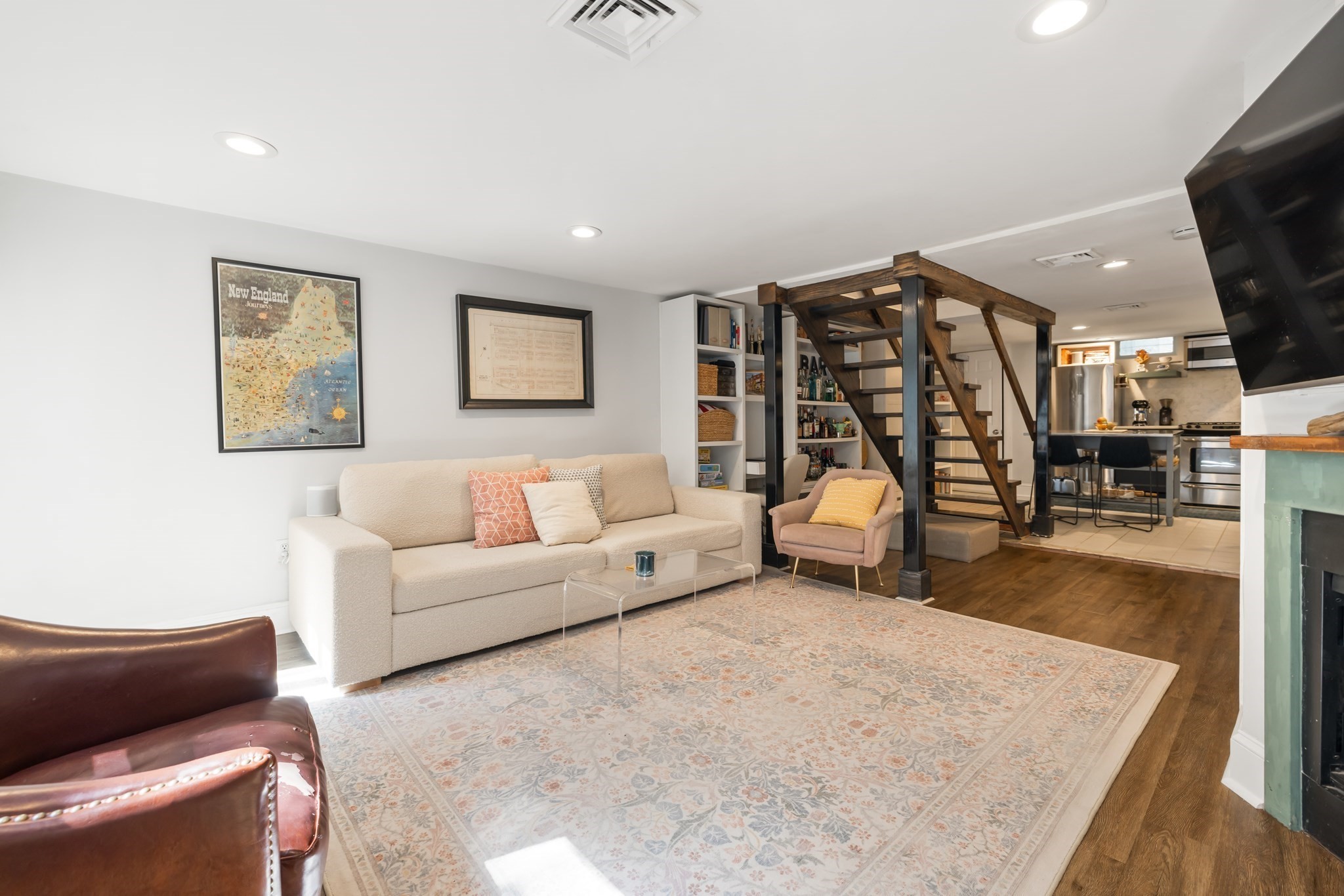 25 Lawrence St # 1