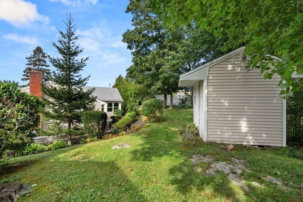 4 Rayner Circle