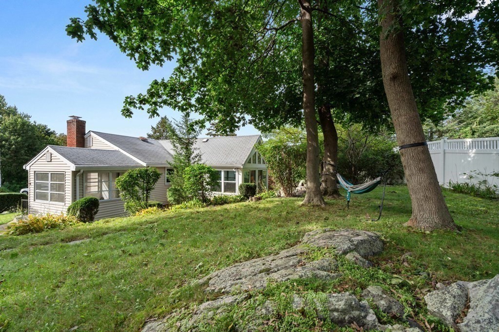 4 Rayner Circle