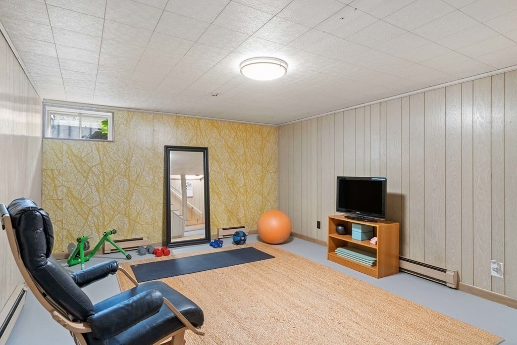 4 Rayner Circle