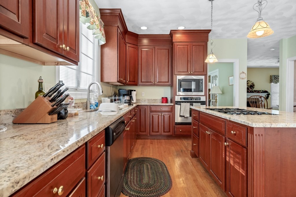 45 Avery Park Dr