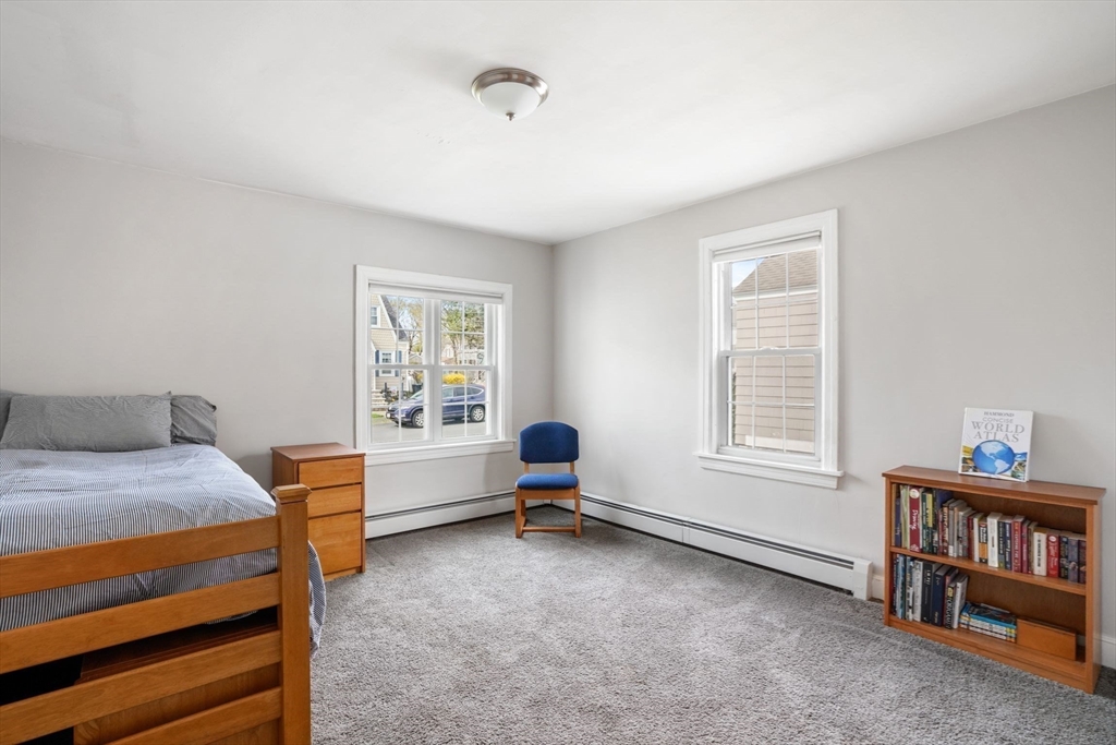 20 Dewey St