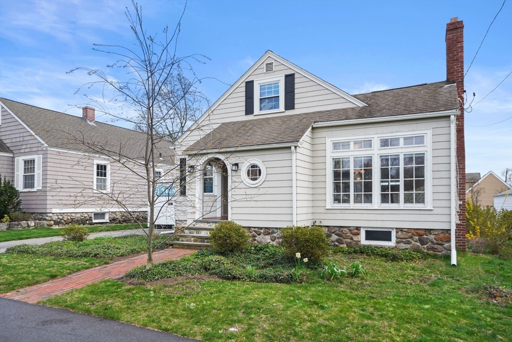 20 Dewey St