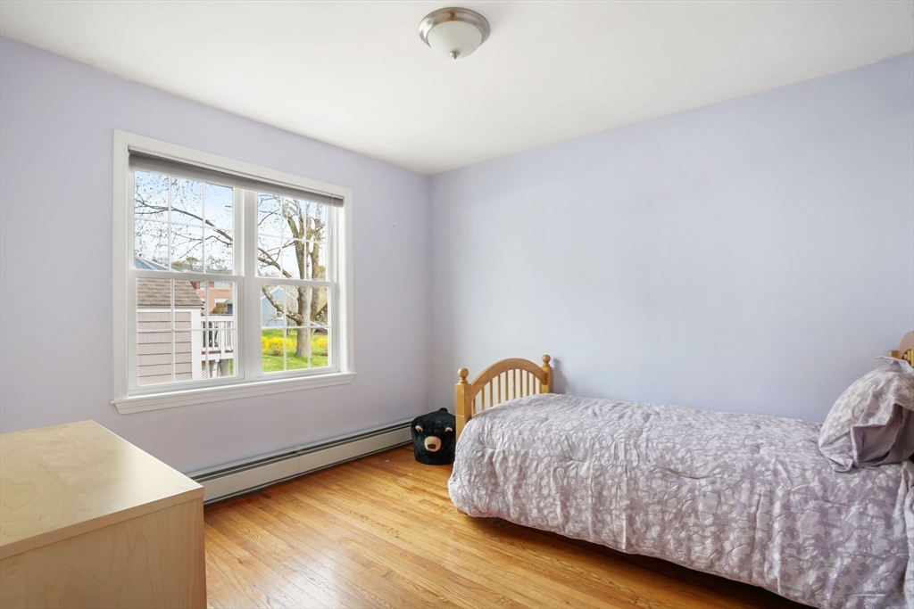 20 Dewey St