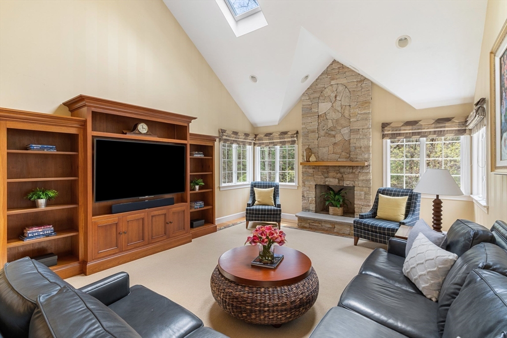 19 Buttonwood Drive