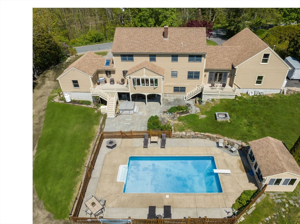 9 Moulton St