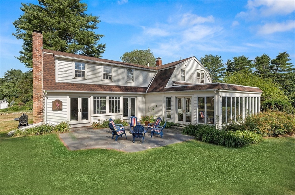 864 Bay Road
