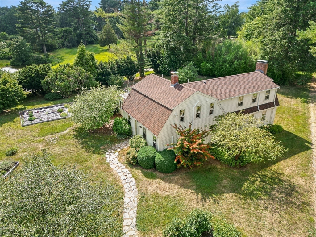 864 Bay Road