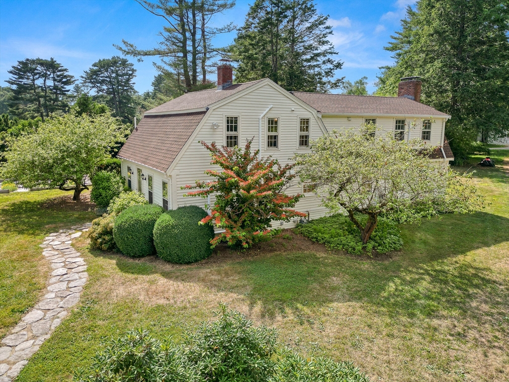 864 Bay Road