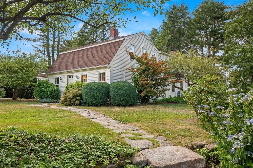 864 Bay Road