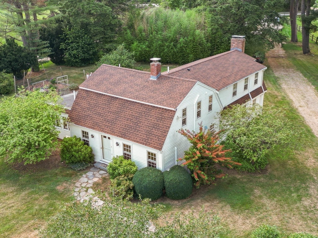 864 Bay Road
