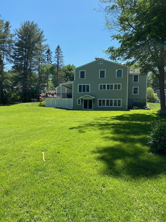 64 Holt Rd