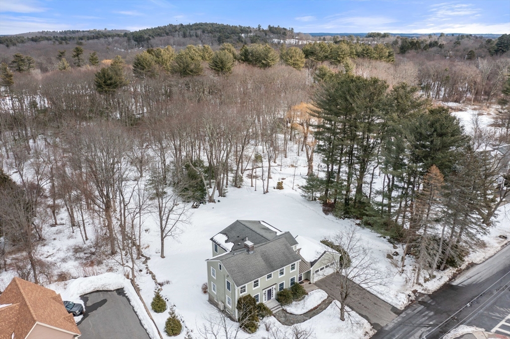 64 Holt Rd