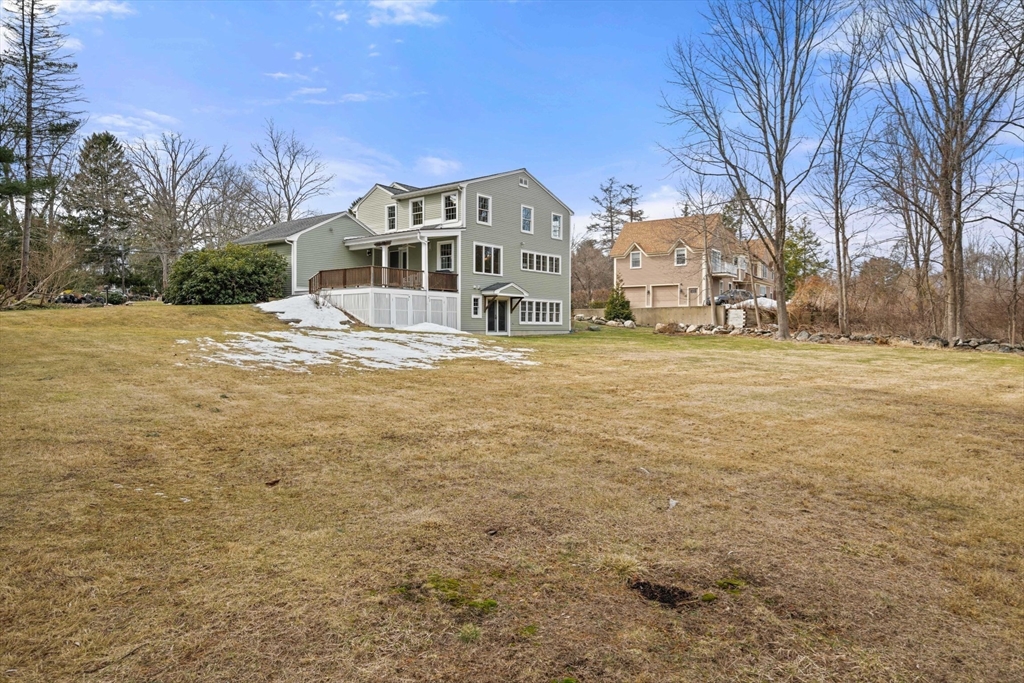 64 Holt Rd