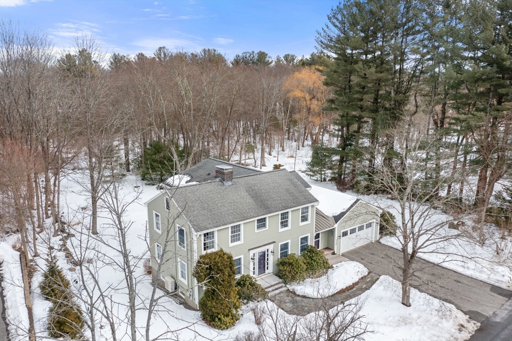 64 Holt Rd
