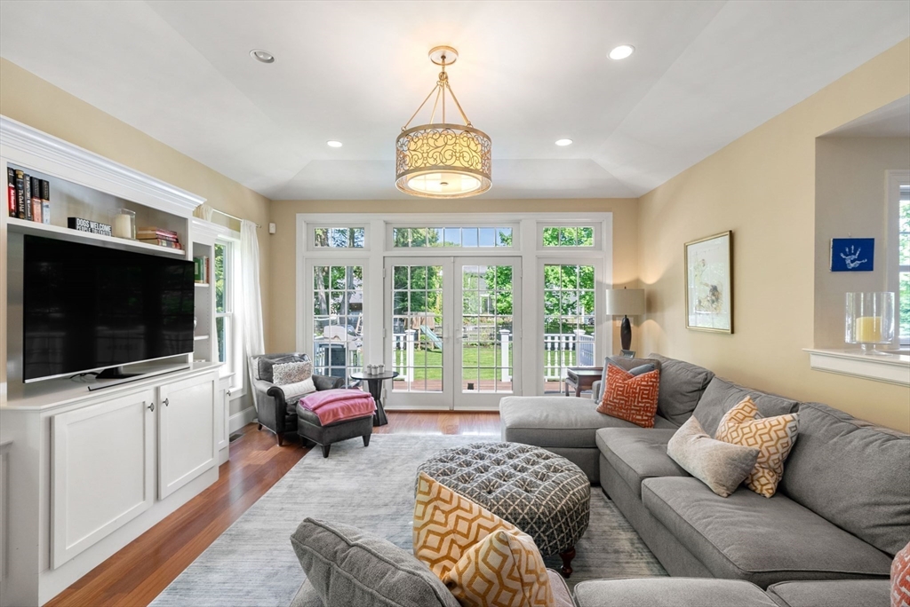 6 Appletree Ln