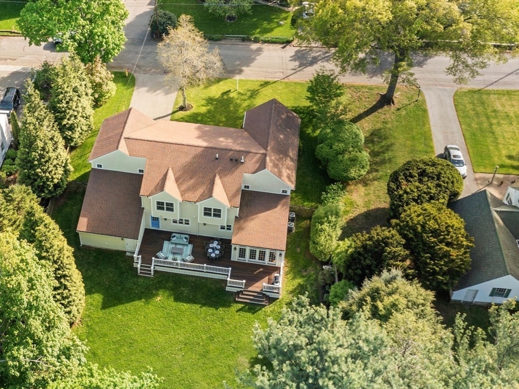 6 Appletree Ln