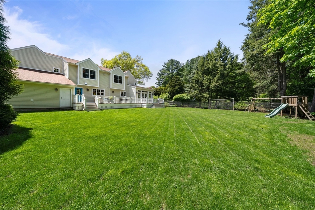 6 Appletree Ln