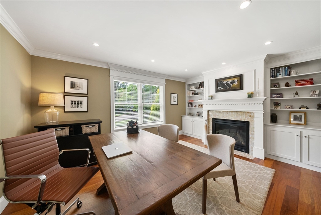 6 Appletree Ln