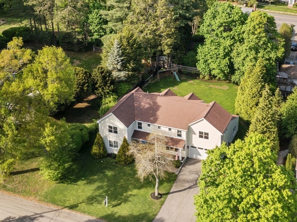 6 Appletree Ln