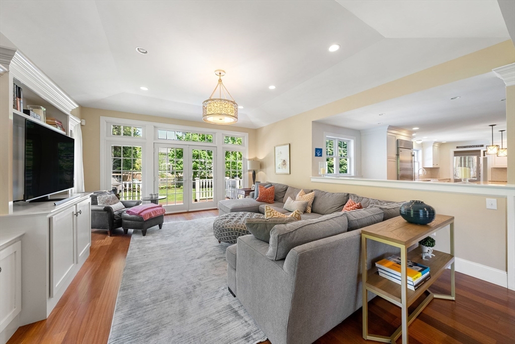 6 Appletree Ln