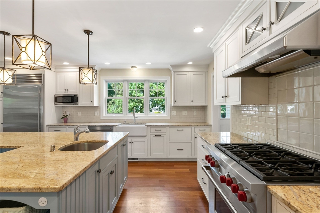 6 Appletree Ln